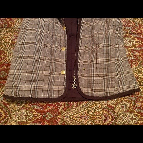 Ashley Zipper Vest - Picture 6 of 6